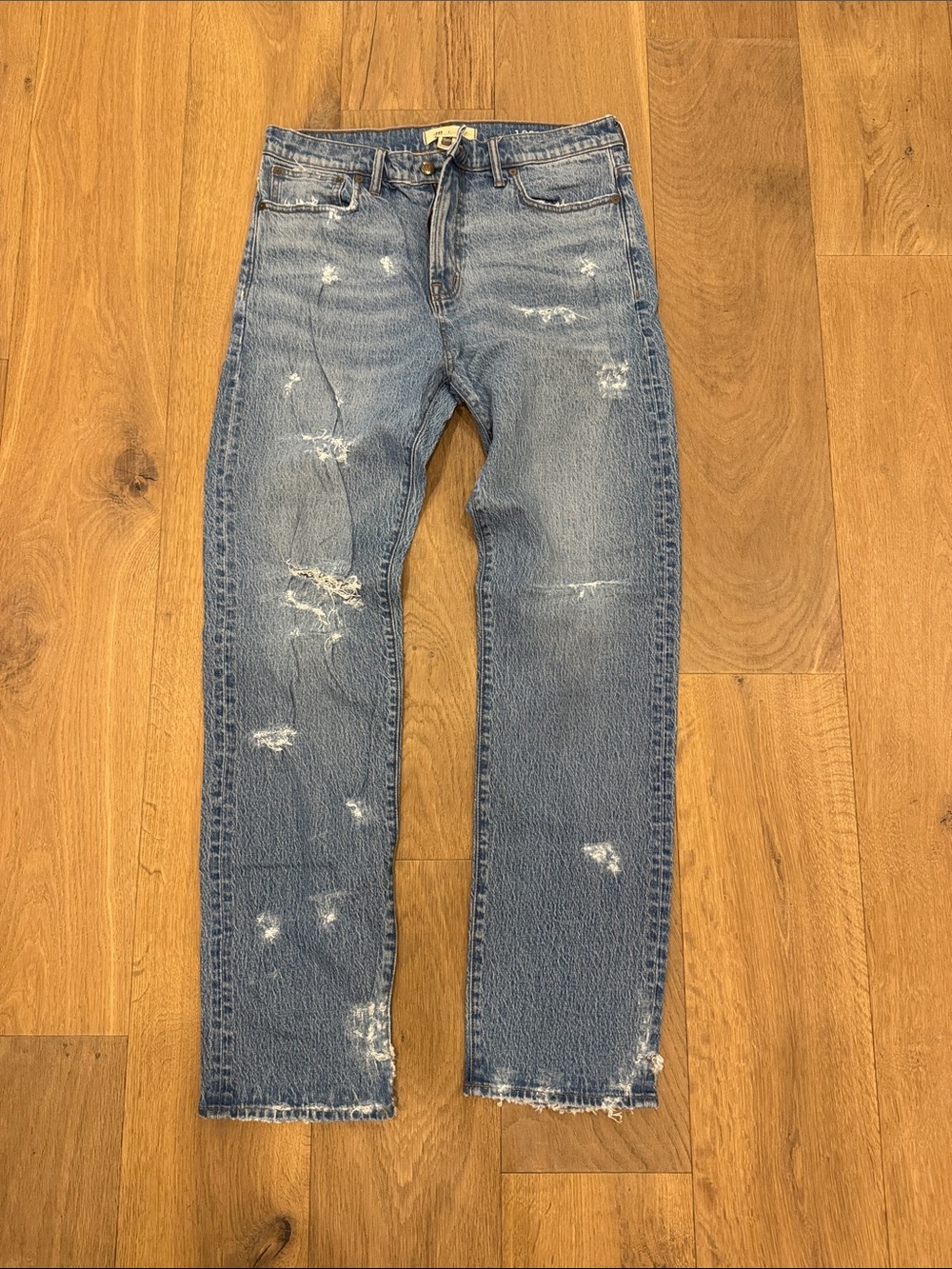 Madewell 1991 Straight Jeans in Light Blue Distressed Wash